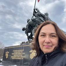 Donna Bergstrom (@donnabmn)