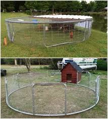 Pin Von Katrin Raschke Auf Chickens In 2020 Hinterhofhuhner Entenstall Huhner Im Garten