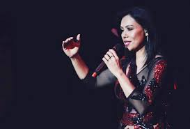 2 3 está producida por netflix, 1 y campanario entertainment, junto con la familia de la cantante, y es la versión autorizada de la vida de selena, a diferencia de la serie el secreto de selena, una versión no autorizada de la periodista maría celeste arrarás. Paraguay Canta Encanta Con Mirta Noemi Talavera Cultura Y Turismo
