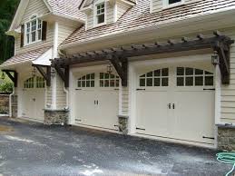 Love The Extra Details Above Garage And House Color Hauswand Garagen Pergola Garagenhaus