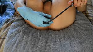 私のお尻のゴム手袋とおもちゃ