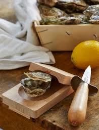 Sabot Cale Huitre Et Couteau A Huitres En Bois De Hetre Pas Cher Achat En Ligne Zodio