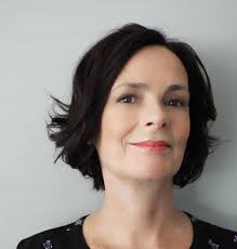 Who would like a complimentary makeover with me tomorrow at Venus Beauty  and Hair? I'm a super experienced, celebrity hairstylist brand new to Tavy  I'm looking for “models” for the next few