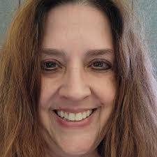 Keri Marshall's Instagram, Twitter & Facebook