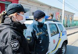 Жителя іллінецької територіальної громади підозрюють у розповсюджені наркотиків. U Vinnici Vstanovili 10 Cilodobovih Blokpostiv Nacgvardiyi I Policiyi Sho Kontrolyuyut 19 03 2020 20 Hvilin Vinnicya