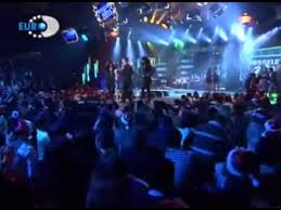 Prensimiz Serdar Ortac Ve Via Dans Kizlari Kara Kedi Canli Performans Beyazshow Yilbasi Youtube