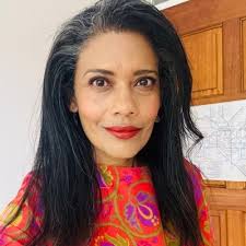 Suzanne Tracey (@suztraceynhs)