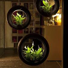 Creatif Avec Le Caoutchouc Faites De Votre Pneu De Voiture Un Magnifique Pot De Fleur Pour Votre Jardin Diy Ide Pot De Fleurs Decoration Jardin Deco Jardin
