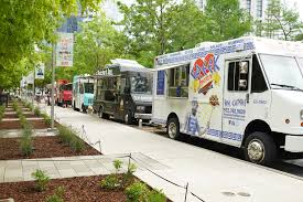 Klyde Warren Park, Dallas Food Trucks Editorial Image - Image Of Food,  Business: 126212360