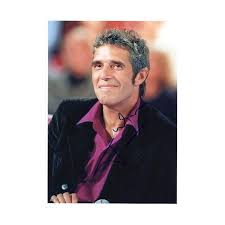 Lt → french, english → julien clerc (61 songs translated 52 times to 13 languages). Julien Clerc Autograph