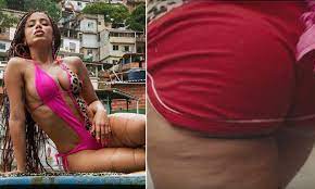 Anittas Vai Malandra video shows off her cellulite | Daily Mail Online