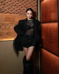 激裸薄紗被看光蔡依林「美胸露出」火辣曲線曝光- 自由娛樂