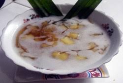 Tuang bubur candil dalam mangkuk saji dan beri siraman kuah santan di atasnya. Resep Ramadhan Inforesep Com Part 11