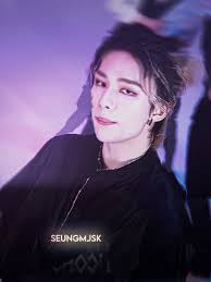 Elma Strauss's Instagram, Twitter & Facebook