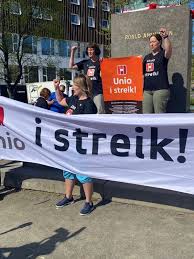 Tvungen lønsnemnd er i norsk arbeidsliv eit tvangstiltak som styresmaktene kan setje i verk for å stoppe ein pågåande arbeidskonflikt. Dzqvse26qtoxbm