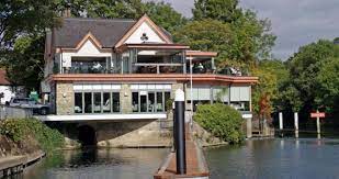 Schleuse und wehr an der themse, england. Boulter S Lock On The River Thames Visit Thames