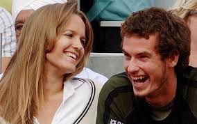 In attività tra il 2005 e il 2020, è considerata la tennista danese più forte della storia e una delle più forti dell'epoca moderna. Ace Di Seconda Le 5 Coppie Roger E Le 5 Coppie Andujar All Time