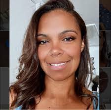 Amanda Bollman's Instagram, Twitter & Facebook