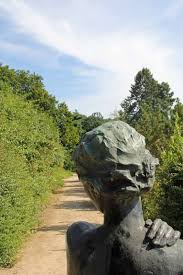 Botanischer Garten Und Botanisches Museum Berlin Dahlem Garden Statues Beautiful Gardens Garden Sculpture