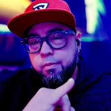 Are there vintage audio gear rentals and music professional networking  opportunities in Austin?