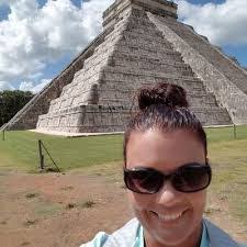 Krystal Mora's Instagram, Twitter & Facebook