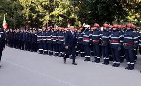 Un număr de 855 de locuri au fost scoase la concursul de admitere la academia de poliţie 2018, dintre acestea 650 la buget şi 205 cu taxă. Admitere Pompieri 2019 300 De Locuri In Scoala De SubofiÅ£eri De Pompieri De La Boldesti