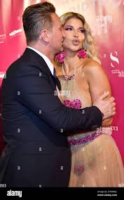 Micaela Schäfer mit Partner Adriano Hess bei der 40. Geburtstagsfeier von Micaela  Schäfer Micas 40th Birthday Bash im Bellucci. Berlin, 01.11.2023 *** Micaela  Schäfer with partner Adriano Hess at Micaela Schäfer Micas