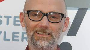 Richard melville hall er kendt under kunstnernavnet moby og blev født i u.s.a. Moby Plant Neue Biografie