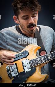 Die amerikanische Indie-Rock-Band Einheimische führt ein Live Konzert in  der norwegischen Musik Festival Øyafestivalen