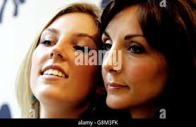 Fashion sales manager Philippa Wood, 40 e la figlia della sua studentessa  Cressida Grant, 17 di Londra, che sono la prima madre e figlia in assoluto  entants ad un concorso di bellezza