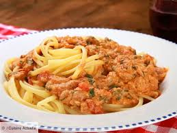 Pates A La Creme Tomates Fromage Et Thon Video Recette Pates Au Thon Pates Au Thon Creme Recettes De Cuisine