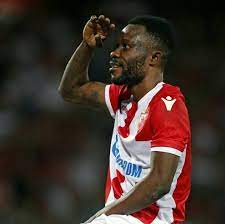 His jersey number is 8. Guelor Kanga Home Facebook
