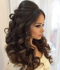 Very long hairs flaunting by indian long hair woman ashwini. 35 Classic Long Hairstyles For Indian Women Hairstylecamp