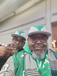 Elisha Buckingham's Instagram, Twitter & Facebook