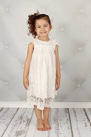 Amazon Com Bow Dream Flower Girl S Dress Vintage Lace Off White Clothing Flower Girl Dresses Vintage Flower Girl Dresses Champagne Flower Girl Dresses