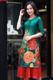 Ngày nay, áo dài còn gây ấn tượng mạnh mẽ đối với bạn bè quốc tế mỗi dịp ghé thăm như một nét duyên thầm của người con gái. Ao Dai Truyá»n Thá»'ng So Vá»›i Ao Dai Cach Tan Hien Nay Tháº¿ Nao