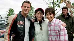She's the man is the greatest movie about a sister who pretends to be her brother so that she could play soccer for a university soccer team. Channing Tatum Age In She S The Man
