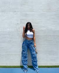 In the pictures shared by her, the reality tv actor posed outside and channelled her 90s aesthetics. Kylie Jenner Summer Feeling Kyliejenner Instasharing