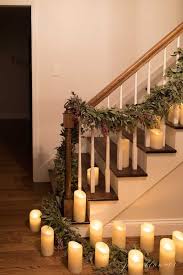 Www.homedit.com within our festive selection we likewise have a big variety of aluminum foil and also tinsel christmas decors to help you bring your christmas party to life, whether you are enhancing a whole school, a town hall. 22 Best Staircase Christmas Decorations Holiday Stair Decor Ideas