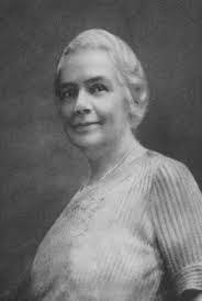 Bertha Sencion's Instagram, Twitter & Facebook