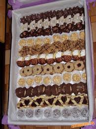 Klasické, netradičné, raw, s čokoládou, s krémom, bez múky či bez cukru? Taka Obycajna Svadba Mimibazar Sk