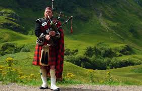 Engelska är huvudspråket efter anpassning och användning, med skotska, skotska gaeliska och. Reisebrev Fra Skottland August 2014 Telepensjonistenes Landsforbund