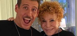 Bmg rights mgmt italy s.r.l. Francesco Gabbani A Sanremo 2021 Con La Vanoni Canta Un Sorriso Dentro Al Pianto