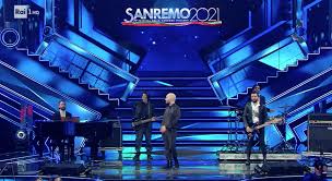 Sanremo 2021, giuliano sangiorgi entra in camera di ornella vanoni. Sanremo 2021 Gli Abiti Dei Negramaro Al Festival Look Stilista Vestito