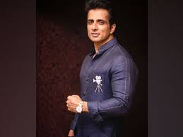 Sonu sood reacts to video of fans pouring milk on his photos, requests them to save it for someone needy; Sonu Sood Gets Critically Ill Covid Patient Airlifted From Jhansi To Hyderabad