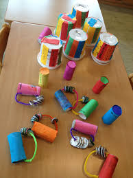 Muziekinstrumenten Musical Instruments Made From Recycled Materials Instrument Craft Diy Musical Instruments Music Instruments Kids
