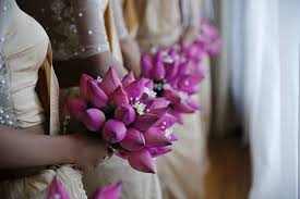 Salon Tharoo Wedding Stage Decorations Wedding Bouquets Bridal Bouqet