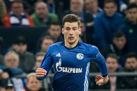 Mit dem kicken begann hermannn gerland im bochumer stadtteil weitmar, ehe es ihn 1969 in die jugendabteilung des vfl verschlug. Bayern Germany On Twitter Bild Hermann Gerland Played A Crucial Role In Convincing Leon Goretzka To Reject All Offers And Join Bayern Gerland Is A Very Close Friend Of