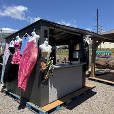 Q's Food Truck Park — Food court food truck in Lahaina, Hawaii