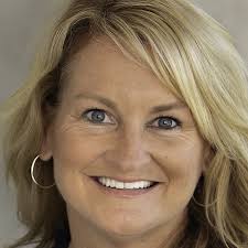 Real Estate agent near Upper St. Clair, PA 15241